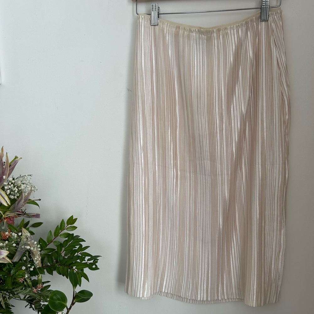 Elegant Cream Pleated Skirt
